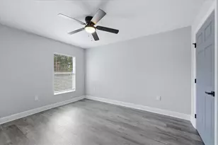 281 Pembroke Dr, Port Charlotte, FL 33954 - Photo 22