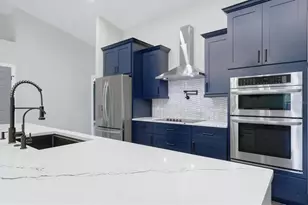 281 Pembroke Dr, Port Charlotte, FL 33954 - Photo 16