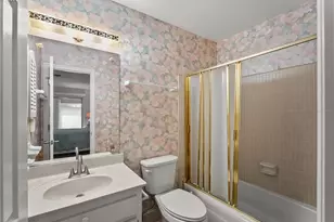 1205 Tarpon Center Dr, Venice, FL 34285 - Photo 18