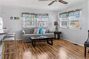 808 S Green Cir, Venice, FL 34285 - Photo 10