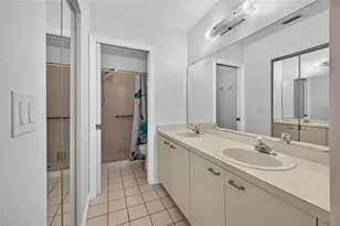 840 Bird Bay Dr W, Venice, FL 34285 - Photo 26