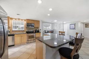 134 Paddington Rd, Venice, FL 34293 - Photo 6