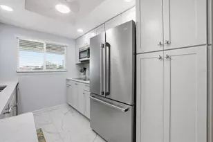 649 Tamiami Trail S, Venice, FL 34285 - Photo 6