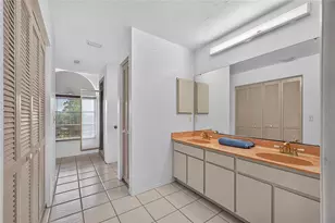 105 Jacaranda Blvd, Venice, FL 34292 - Photo 14