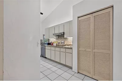 105 Jacaranda Boulevard, Venice, FL 34292 - Photo 26
