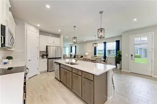 12574 Somatic Ct, Venice, FL 34293 - Photo 8