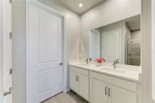 12574 Somatic Ct, Venice, FL 34293 - Photo 18
