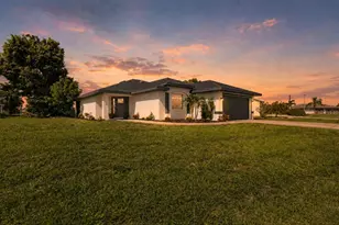 23 Bunker Pl, Rotonda West, FL 33947 - Photo 1