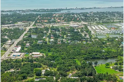 1210 Twin Lakes Avenue, Nokomis, FL 34275 - Photo 12