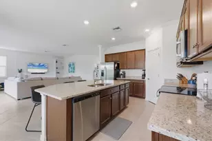 24173 Spartina Dr, Venice, FL 34293 - Photo 10