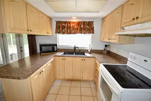 935 Kimball Rd, Venice, FL 34293 - Photo 10