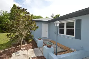 935 Kimball Rd, Venice, FL 34293 - Photo 2