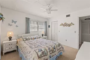 942 Capri Isles Blvd, Venice, FL 34292 - Photo 24