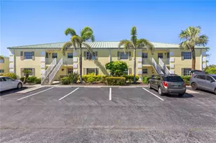 942 Capri Isles Blvd, Venice, FL 34292 - Photo 28