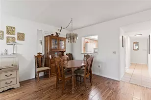 942 Capri Isles Blvd, Venice, FL 34292 - Photo 12