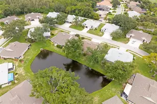 841 Bayport Cir, Venice, FL 34292 - Photo 10