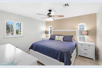 157 Hourglass Drive, Venice, FL 34293 - Photo 16