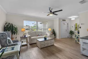 6640 Waterford Ln, Sarasota, FL 34238 - Photo 4
