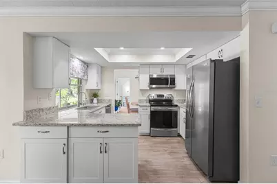 6640 Waterford Lane, Sarasota, FL 34238 - Photo 6