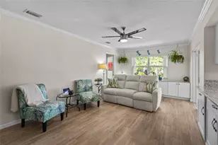 6640 Waterford Ln, Sarasota, FL 34238 - Photo 10