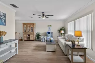 6640 Waterford Ln, Sarasota, FL 34238 - Photo 2