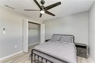 460 E Base Ave, Venice, FL 34285 - Photo 30