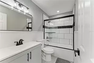 460 E Base Ave, Venice, FL 34285 - Photo 24