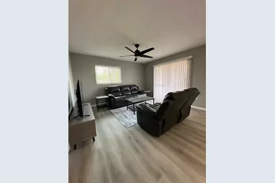 460 E Base Avenue #129, Venice, FL 34285 - Photo 8
