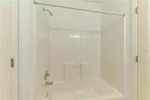 1404 Auburn Lakes Cir, Venice, FL 34292 - Photo 42