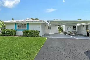 1523 Lakeside Dr, Venice, FL 34293 - Photo 4