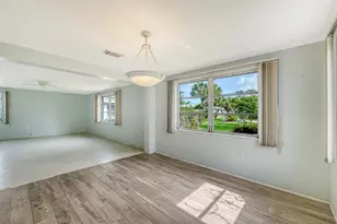 1523 Lakeside Dr, Venice, FL 34293 - Photo 6