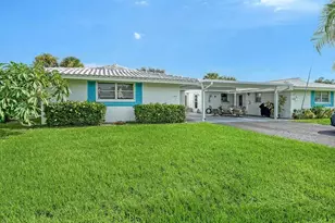 1523 Lakeside Dr, Venice, FL 34293 - Photo 2