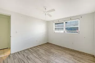 1523 Lakeside Dr, Venice, FL 34293 - Photo 24