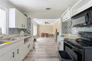 1553 29th St, Sarasota, FL 34234 - Photo 10