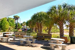 679 Lakescene Dr, Venice, FL 34293 - Photo 54