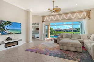 679 Lakescene Dr, Venice, FL 34293 - Photo 8