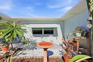 1027 Beach Manor Cir, Venice, FL 34285 - Photo 42