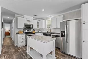 892 Grado Dr, Venice, FL 34285 - Photo 8