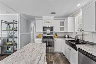 892 Grado Dr, Venice, FL 34285 - Photo 10
