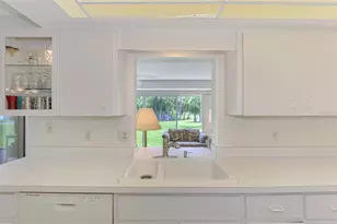 393 Circlewood Dr, Venice, FL 34293 - Photo 20
