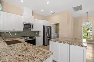 203 Lake Victoria Ct, Englewood, FL 34223 - Photo 22