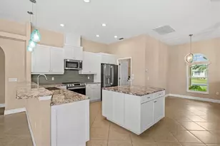 203 Lake Victoria Ct, Englewood, FL 34223 - Photo 24