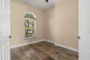 203 Lake Victoria Ct, Englewood, FL 34223 - Photo 8