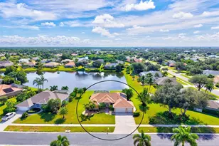 203 Lake Victoria Ct, Englewood, FL 34223 - Photo 2