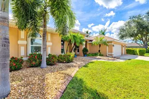 203 Lake Victoria Ct, Englewood, FL 34223 - Photo 4