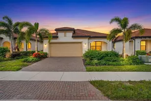 24237 Spartina Dr, Venice, FL 34293 - Photo 2
