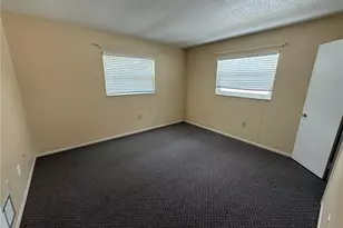 517 Mt Vernon Dr, Venice, FL 34293 - Photo 10