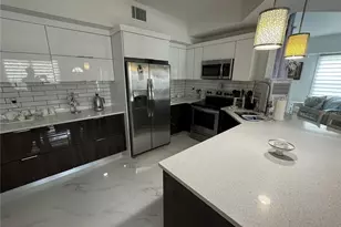 200 Gardens Edge Dr, Venice, FL 34285 - Photo 10
