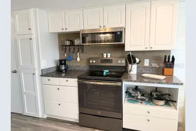 813 S Green Circle, Venice, FL 34285 - Photo 8