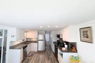 813 S Green Cir, Venice, FL 34285 - Photo 10